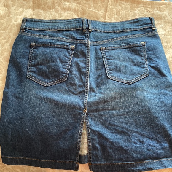 Old Navy denim skirt - Picture 2 of 4